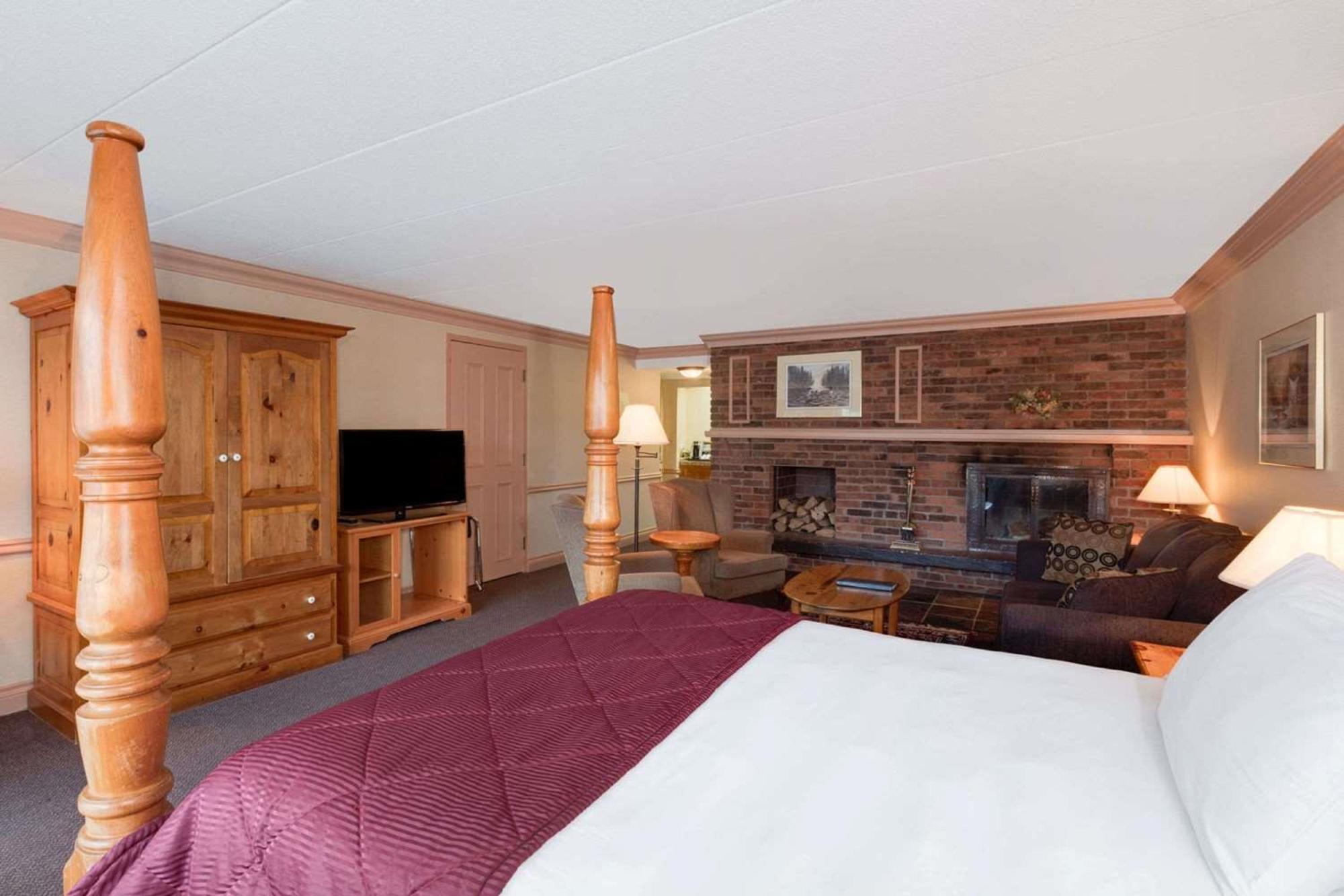 Ramada By Wyndham Pinewood Park Resort North Bay Exteriér fotografie