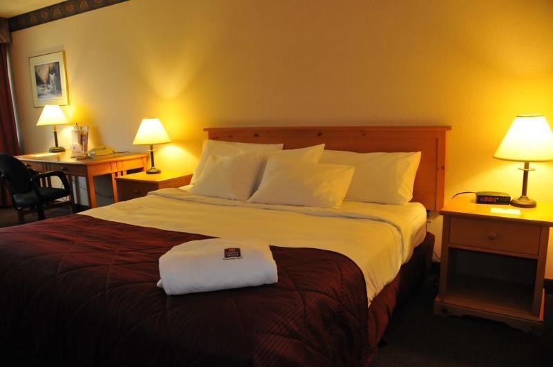 Ramada By Wyndham Pinewood Park Resort North Bay Exteriér fotografie