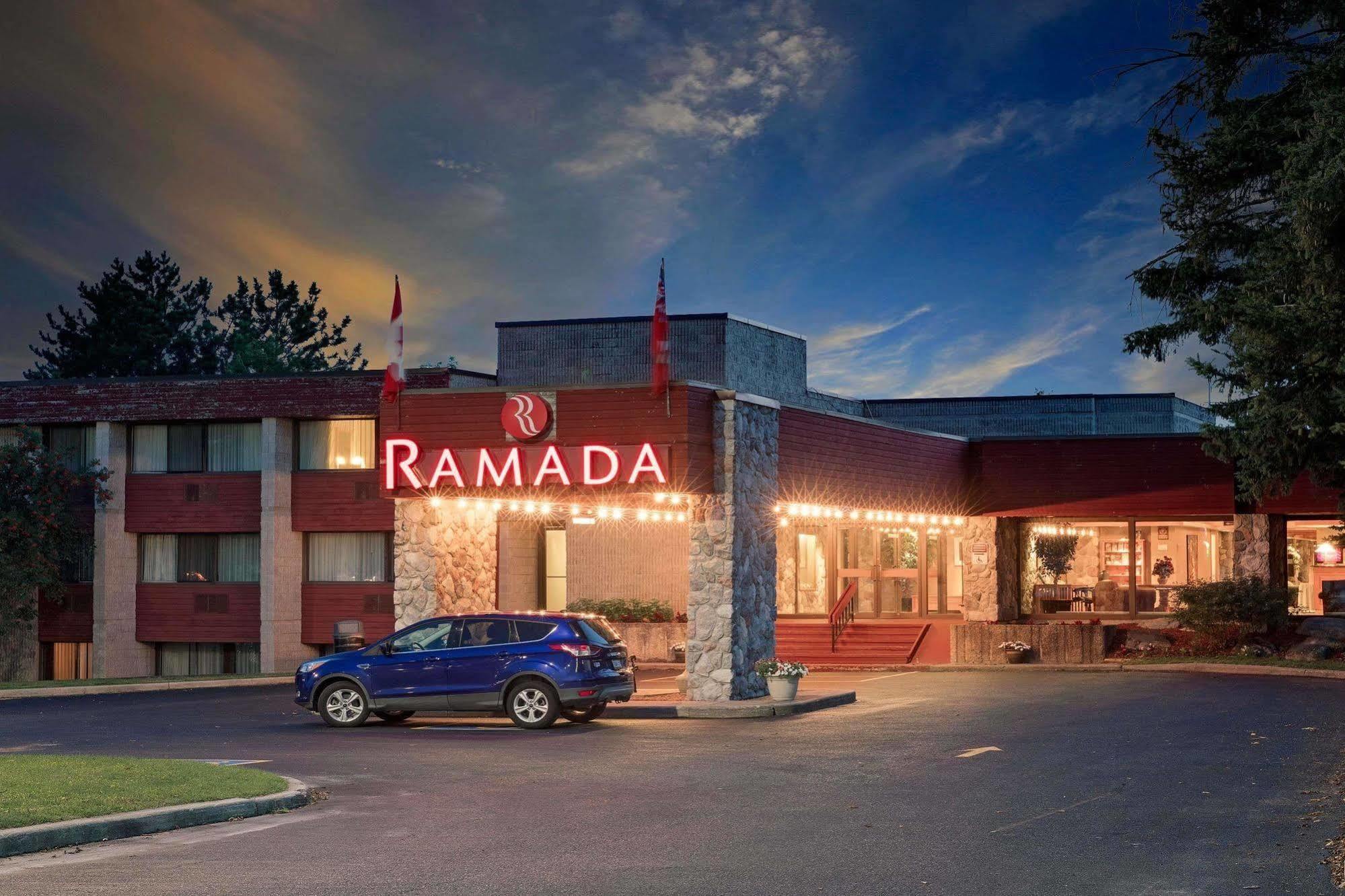 Ramada By Wyndham Pinewood Park Resort North Bay Exteriér fotografie