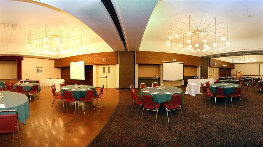 Ramada By Wyndham Pinewood Park Resort North Bay Exteriér fotografie