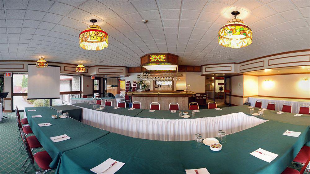Ramada By Wyndham Pinewood Park Resort North Bay Exteriér fotografie